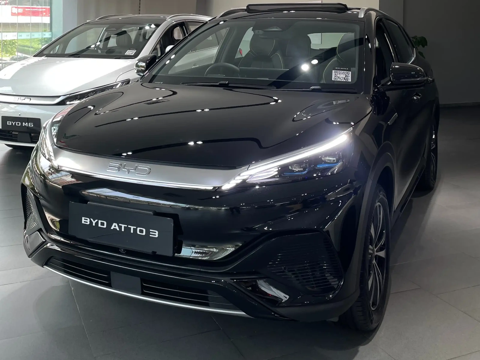 BYD ATTO 3 tampak 1