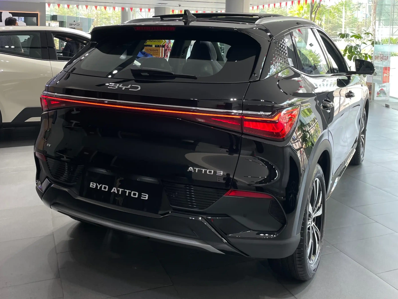 BYD ATTO 3 tampak 2